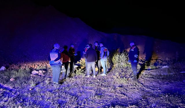 Kaçak kazı yapan defineciler göçük altında kaldı: 1 ölü