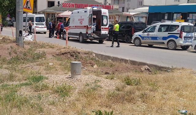 Motosiklet yayaya çarptı: 1 yaralı