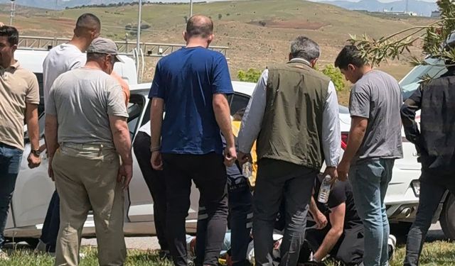 Sürücüsünün kontrolünden çıkan otomobil savruldu: 1 yaralı