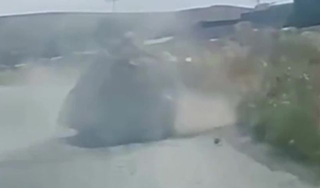 Tonlarca ağırlıktaki mermer bloğun altında ezilmekten saniyelerle kurtuldu