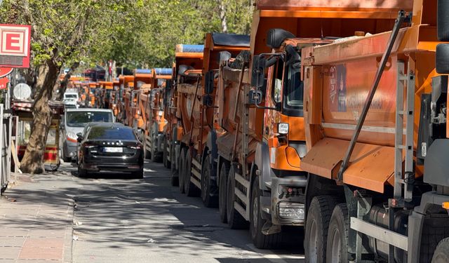 Çöken yolu onarma çalışmaları devam ediyor
