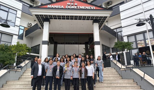 Turgutlu Urganlı İmam Hatip Ortaokulu’ndan büyük başarı