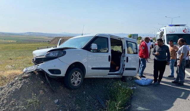 Trafik kazası: 4'ü çocuk, 7 yaralı