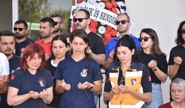 Ambulans şoförü Erke’yi mesai arkadaşları son yolculuğuna uğurladı
