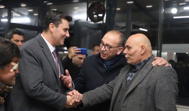 Başkan Akın'dan Ferdi Zeyrek'e taziye mesajı: “Gülüşün, cesaretin ve emeklerin asla unutulmayacak”