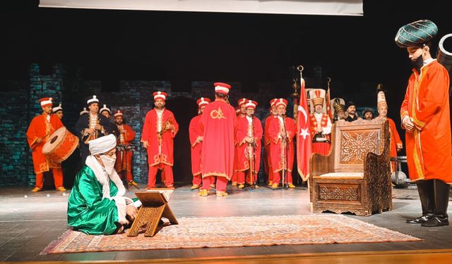 Öğrencilerden İstanbul'un fethi tiyatrosu