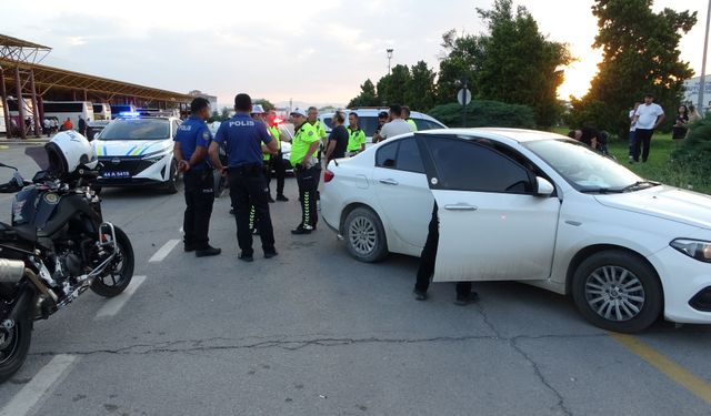 Drift atan sürücünün aracı bağlandı, ehliyetine el konuldu