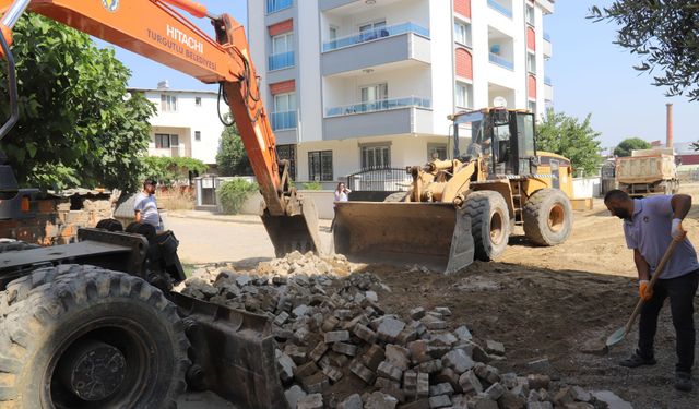 Turgutlu’nun sokakları bir bir yenileniyor