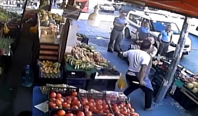 Market çalışanı zabıtaya bıçakla saldırdı
