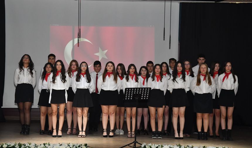 Özel Hedef Anadolu Lisesi Cumhuriyet'in100.Yılını büyük bir coşkuyla kutladı