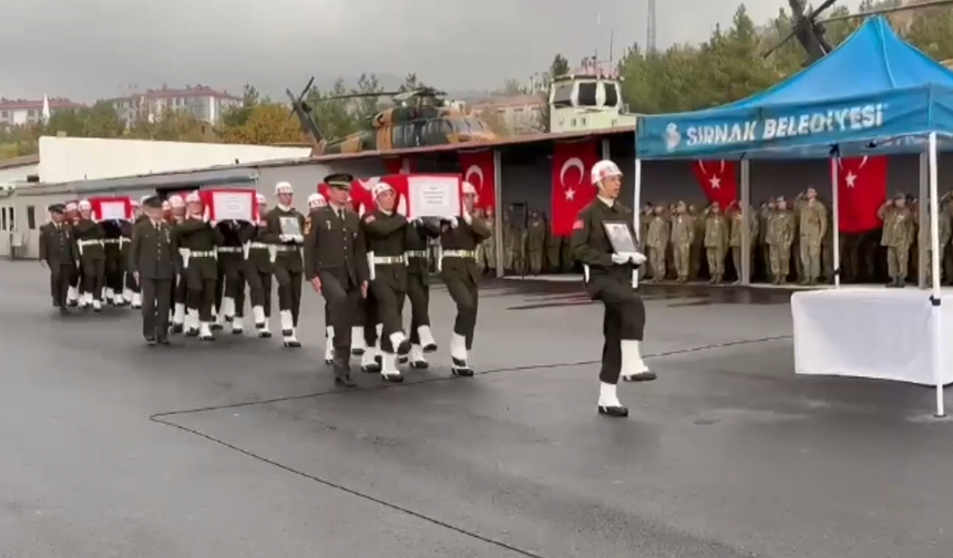  Pençe-Kilit Operasyonu bölgesinde şehit olan 3 asker için tören yapıldı