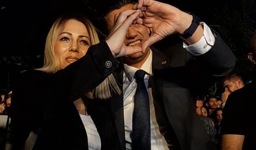 Başkan Ferdi Zeyrek'in düeti viral oldu