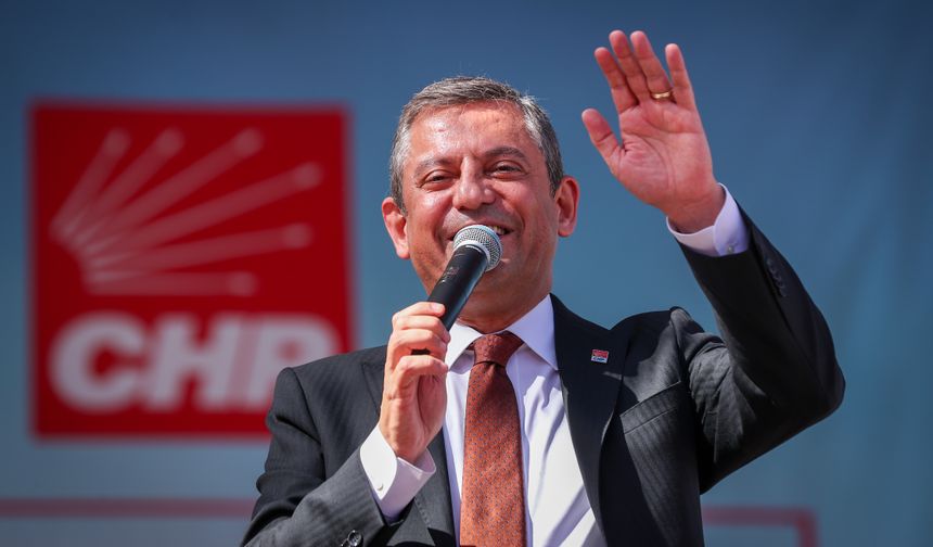 CHP Genel Başkanı Özel: "Herkesle müzakere ederim ama sizin için mücadeleyi asla bırakmam"