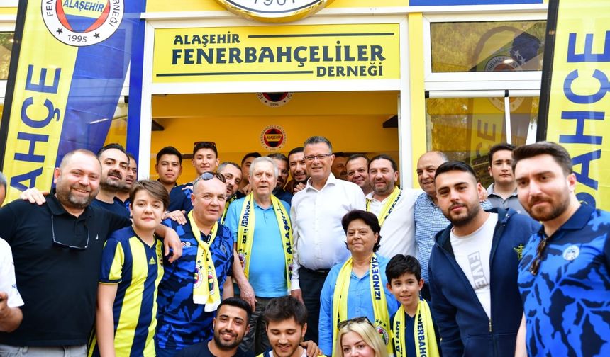 Aziz Yıldırım Manisa Fenerbahçeliler Derneğini ziyaret etti