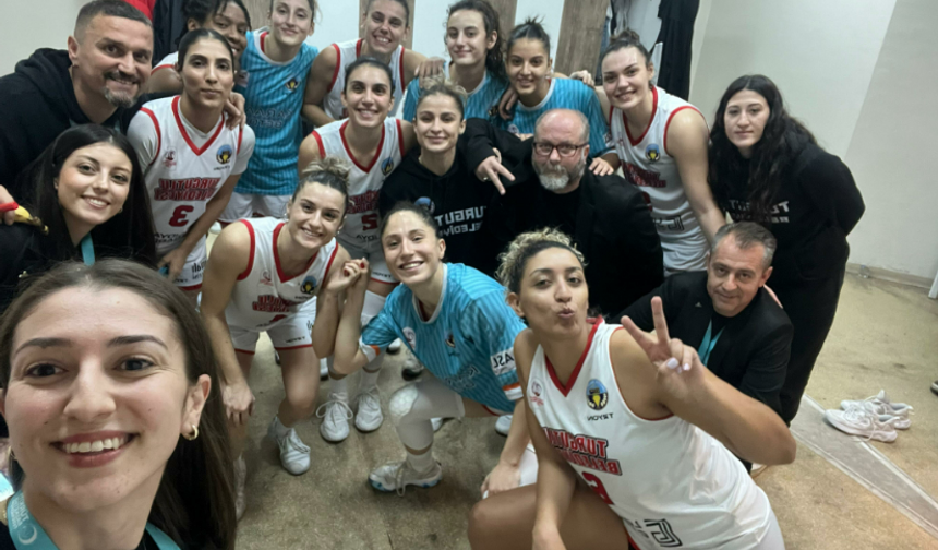 Turgutlu Belediyespor Kadın Basketbol Takımı kendi evinde galip geldi