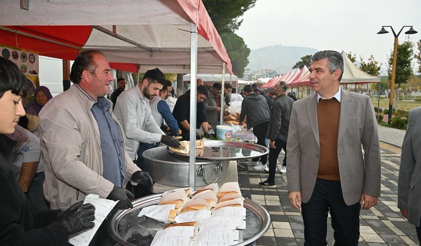 Soma’da hamsi festivali düzenlendi