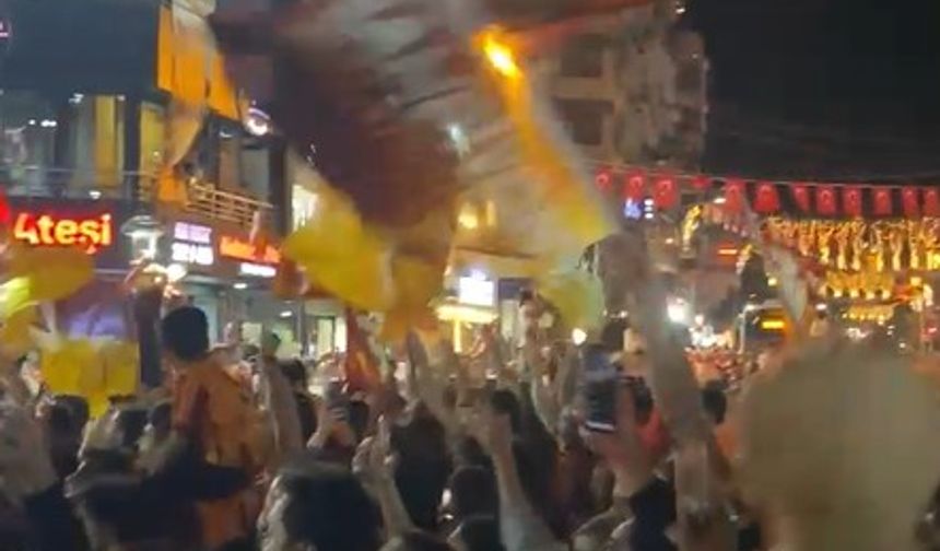 Galatasaray'ın şampiyonluğunu ilan etmesi Manisa'da böyle kutlandı