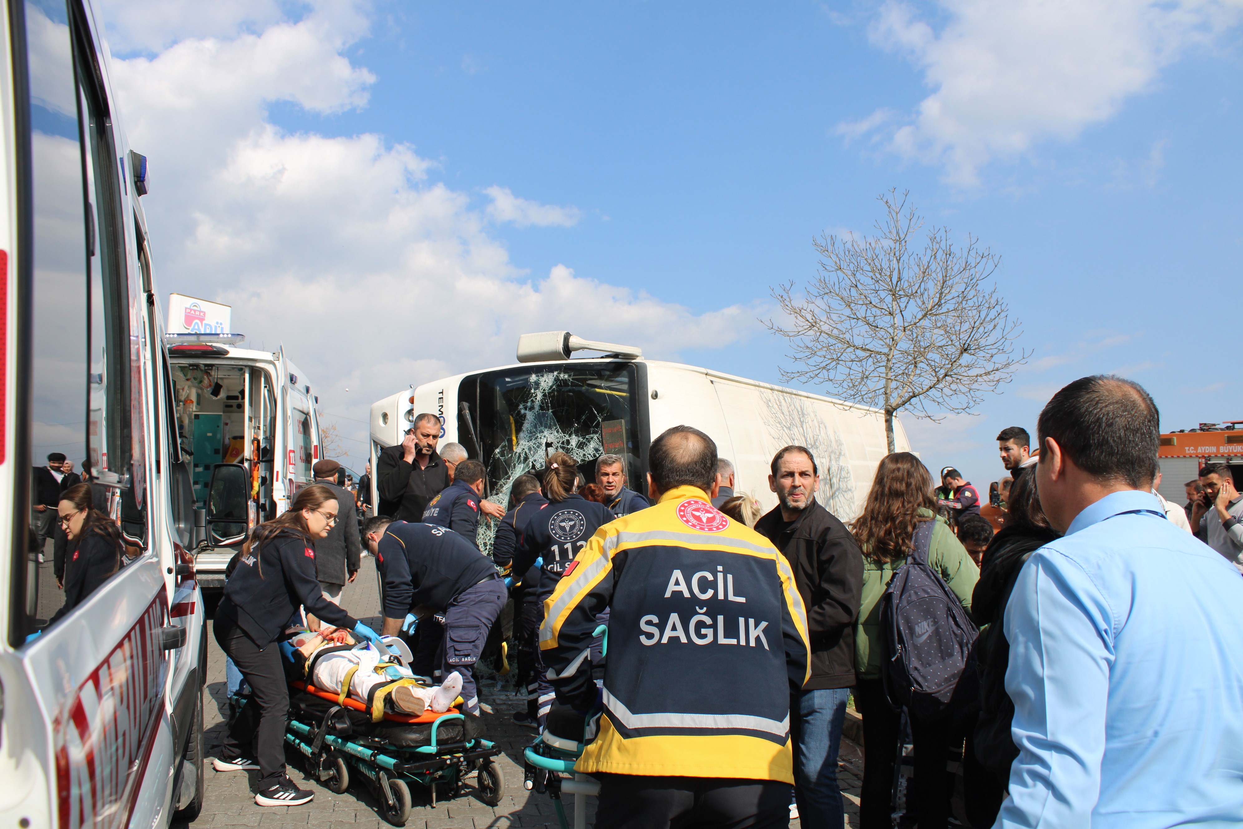 Aydın'da Can Pazarı Şehir Içi Yolcu Minibüsü Devrildi, Çok Sayıda Yaralı Var (5)