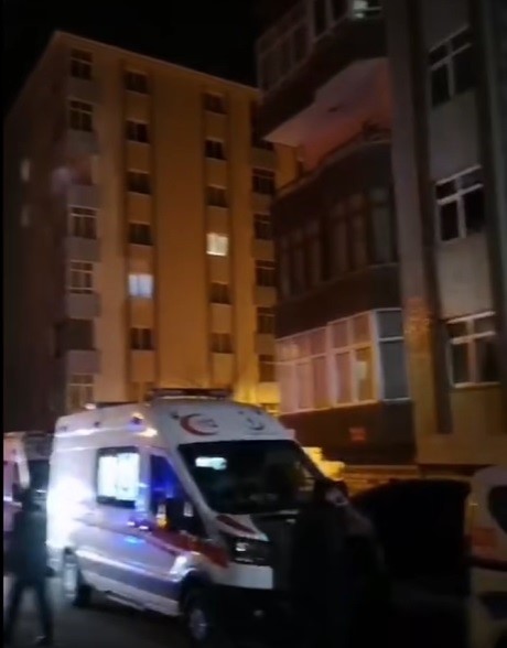 Erzurum’da Bir Öğretmen Eşini Ve Kızını Bıçaklayarak Canice Öldürdü (2)