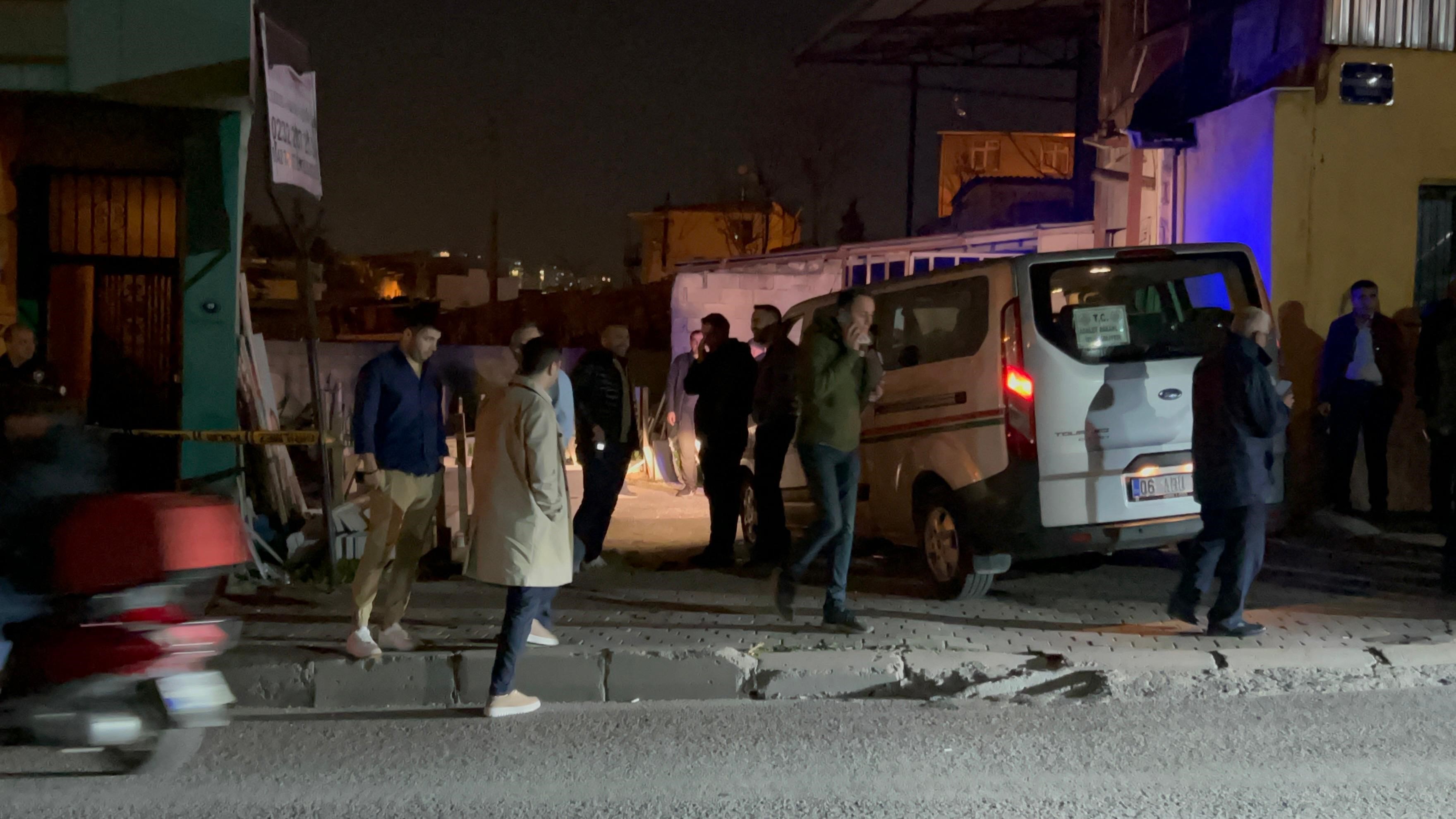 İzmir’de Karısını Bıçaklayarak Öldüren 58 Yaşındaki Adam Tutuklandı (3)