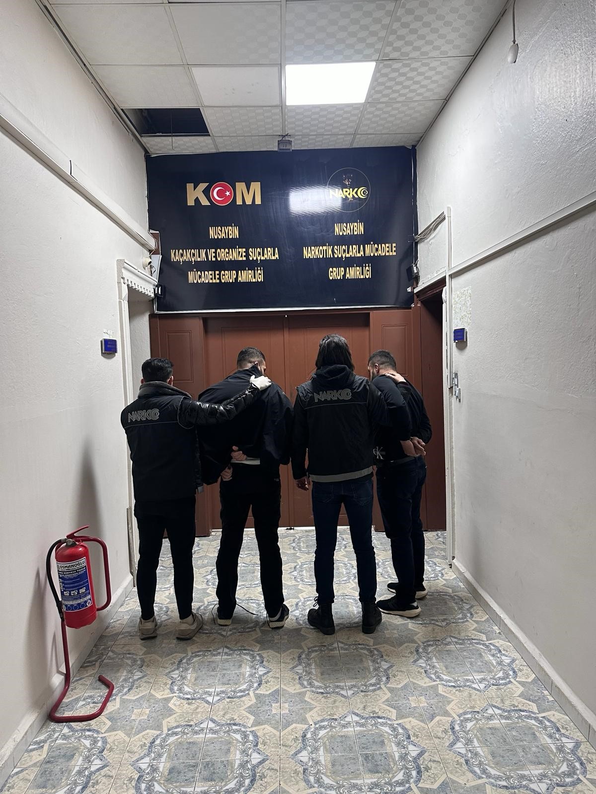 Polisin 'Dur' Ihtarına Uymayan 2 Firari Tutuklandı (3)