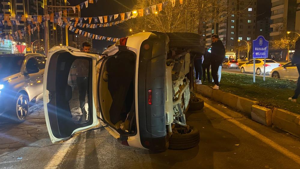 Seyir Halinde El Freni Çekilen Otomobil Takla Attı (2)