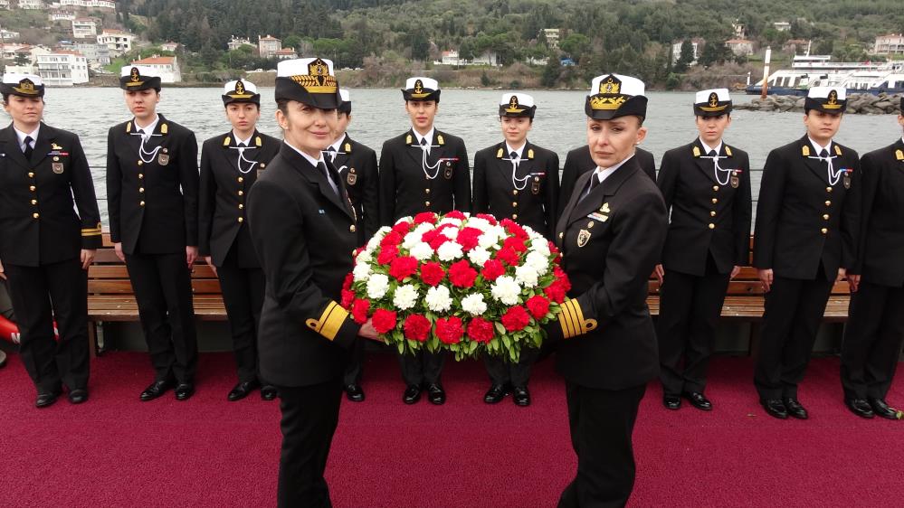 Türkiye'nin Ilk Kadın Amirali Gökçen Fırat 'Çanakkale Geçilmez'in Denizdeki Mührü Oldu (3)