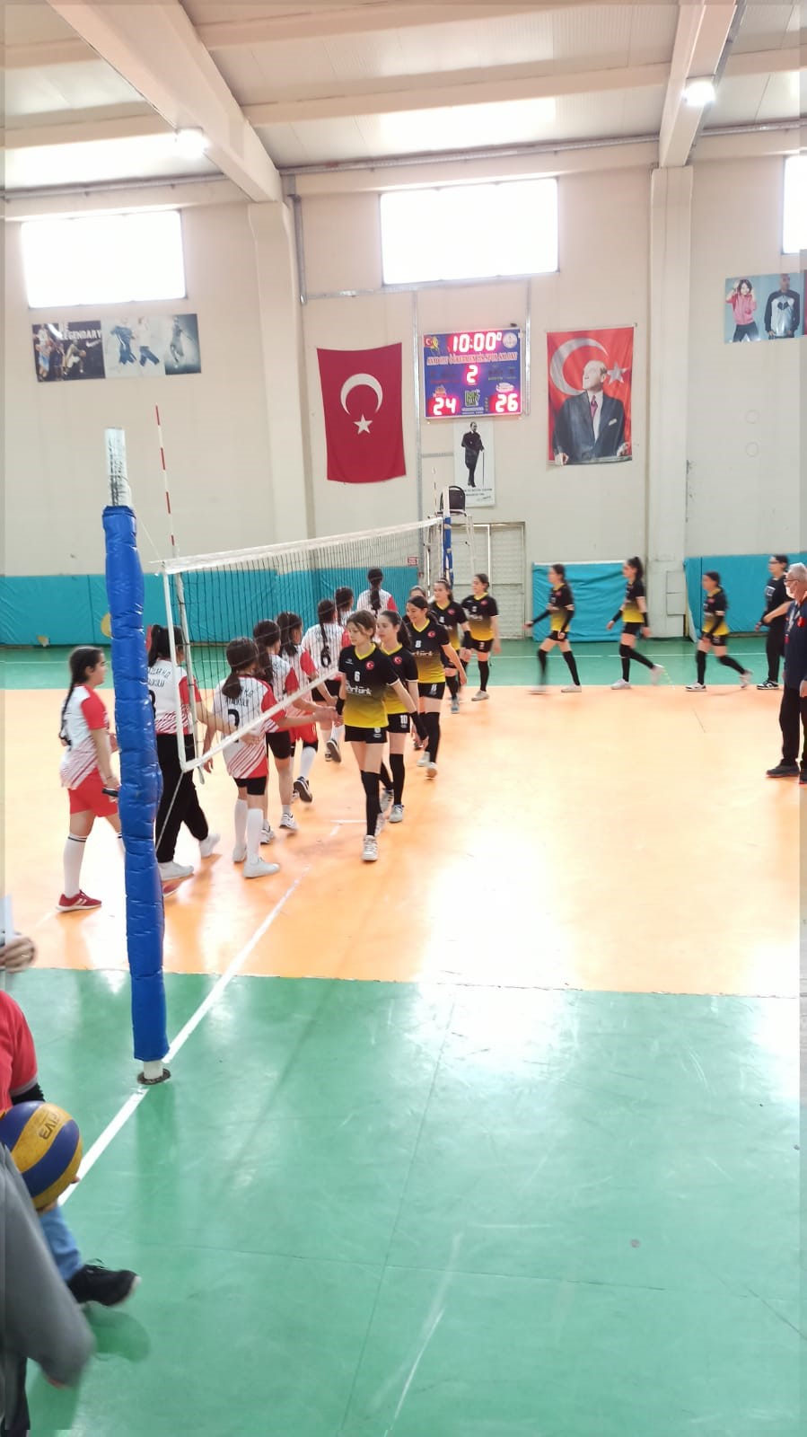 Sarıgöl'de Kızlar Arası Voleybol Turnuvası Başladı (2)