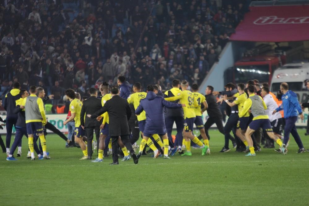 Trabzonspor Fenerbahçe Maçındaki Olaylarda Taraftarların Tutuklanmasına Itiraz Reddedildi (2)