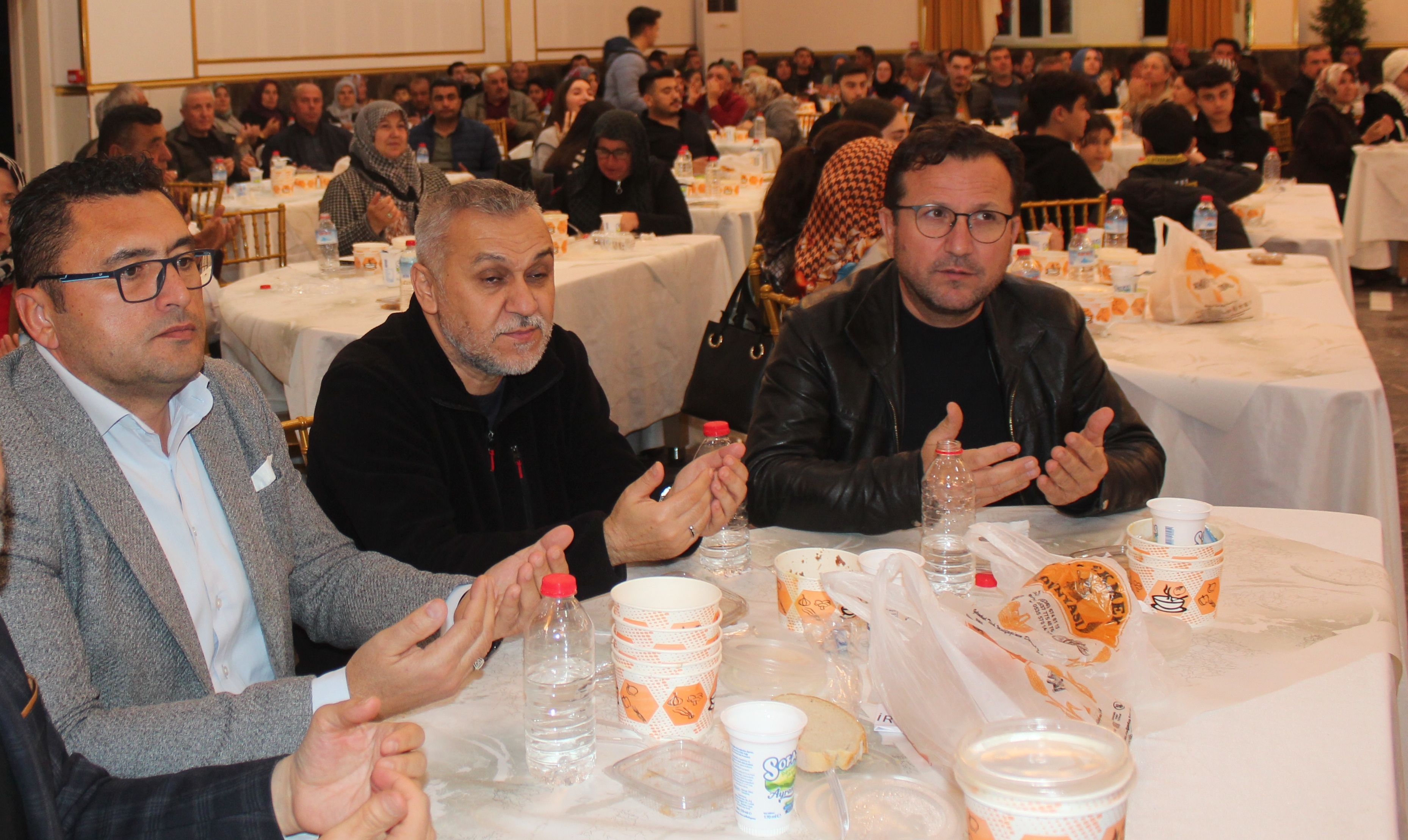 Ak Parti Alaşehir Teşkilatı Iftar Yemeği Düzenledi (2)