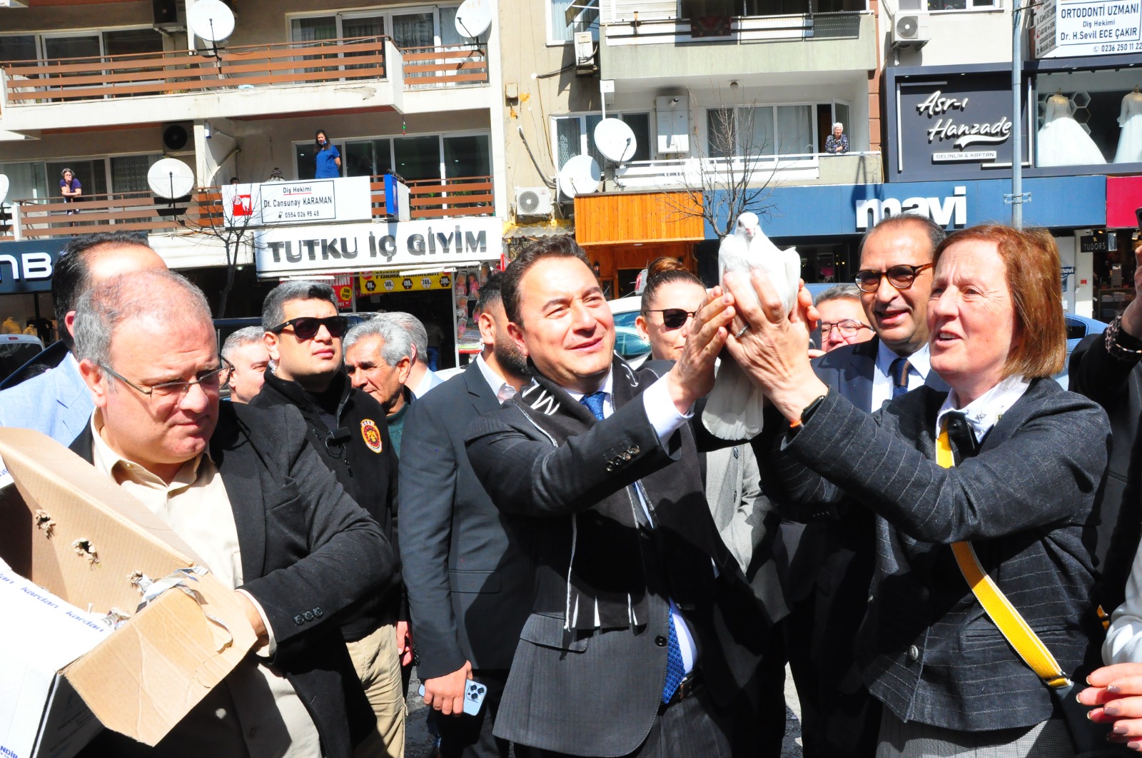 Deva Partisi Genel Başkanı Ali Babacan Manisa’da Açıklamalar Yaptı (2)