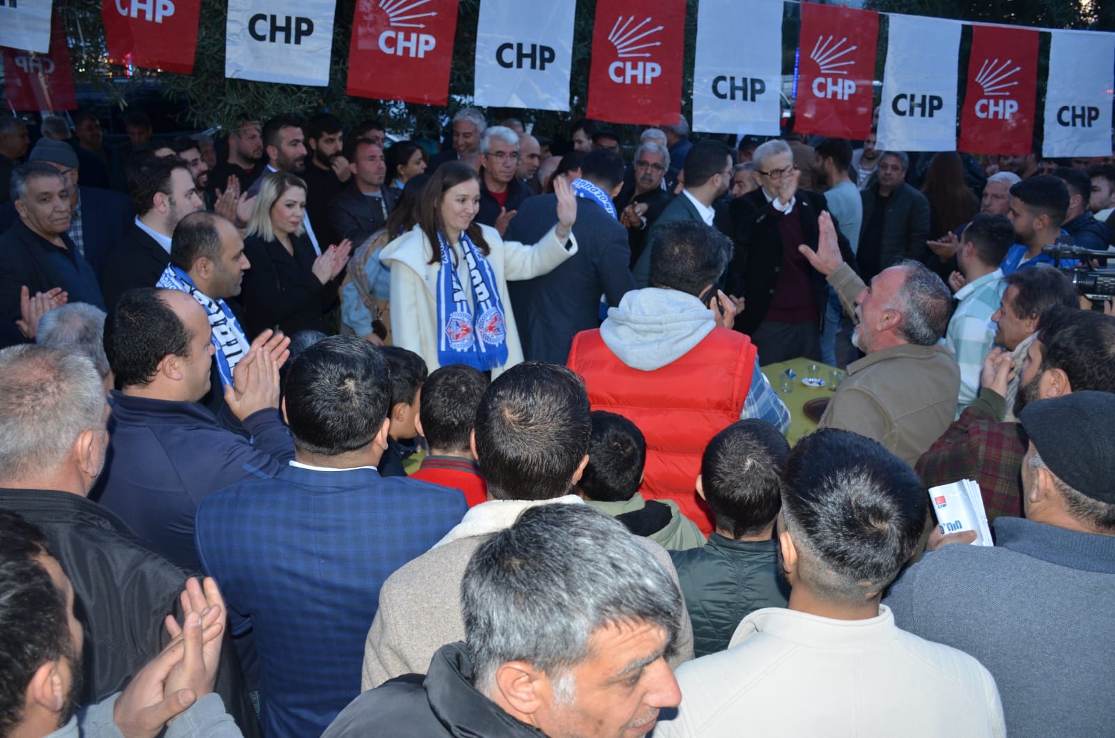 Nurlupınar’ın Chp Adaylarına Büyük Ilgisi (9)