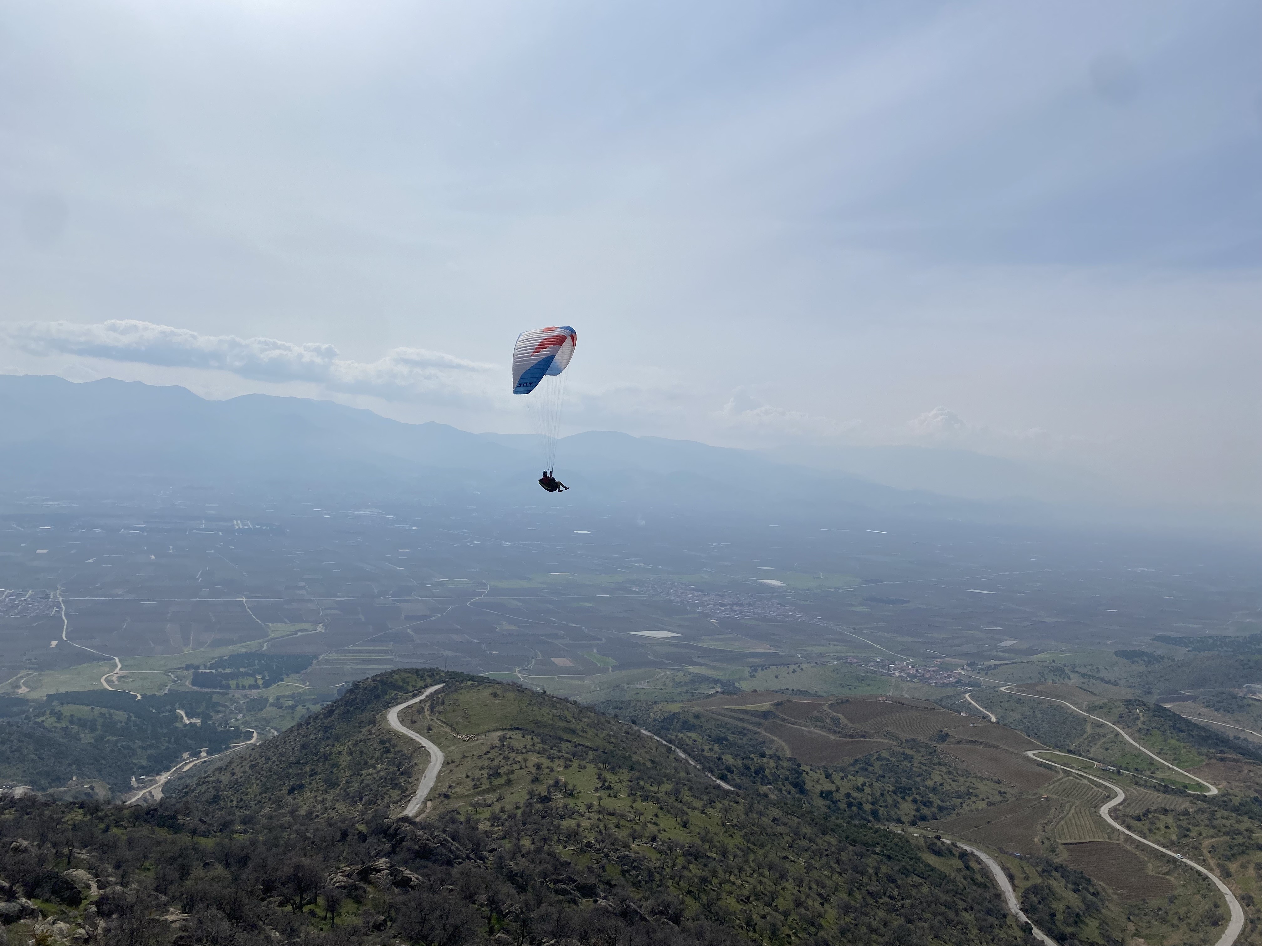 Profesyonel Paraşütçülerden Alaşehir'deki Piste Tam Not (1)