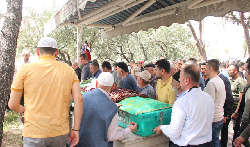 Manisa'daki feci kazada! Aynı aileden 4 kişi hayatını kaybetti-3