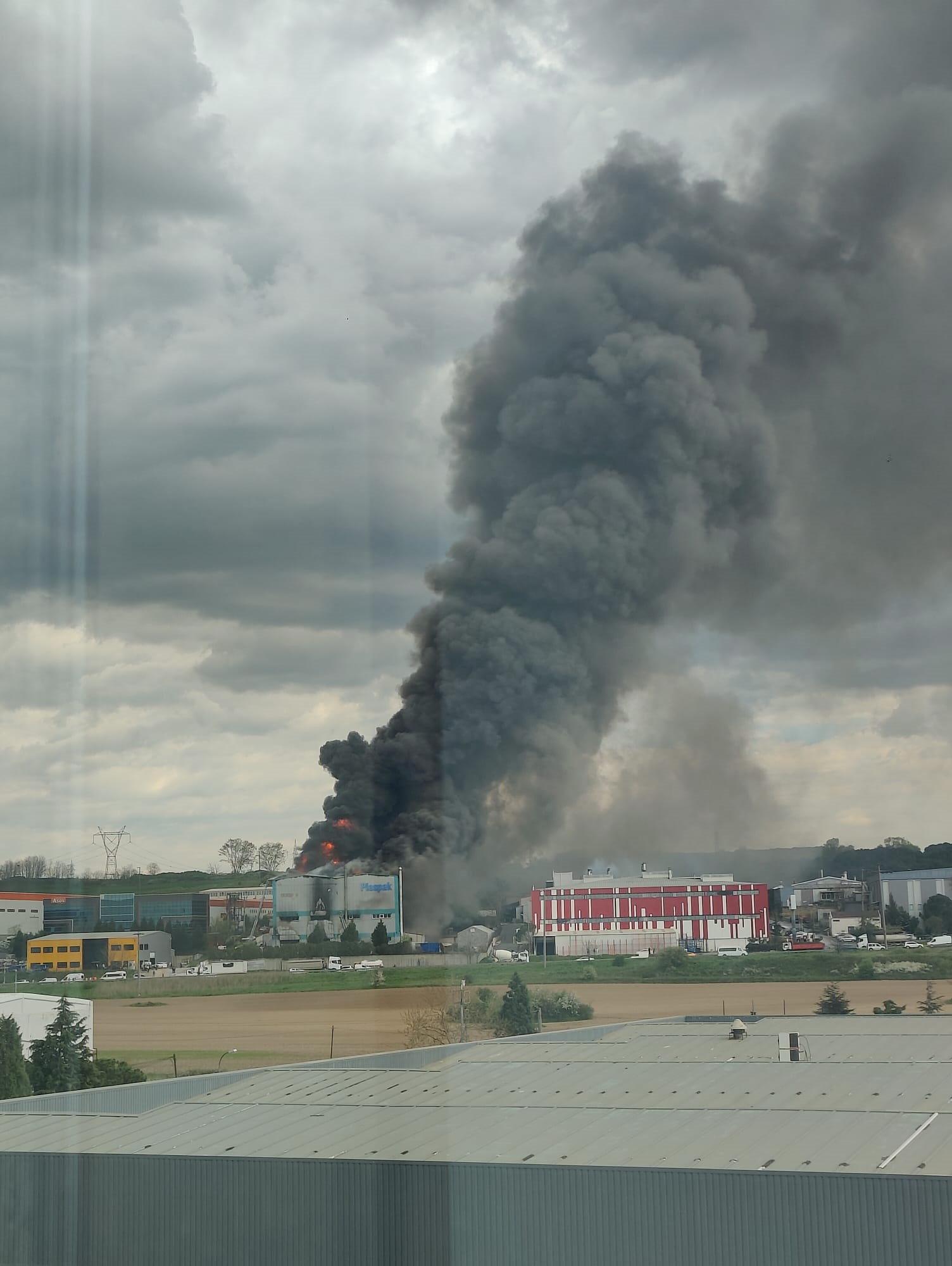 Fabrika’da Yangın Çıktı (3)