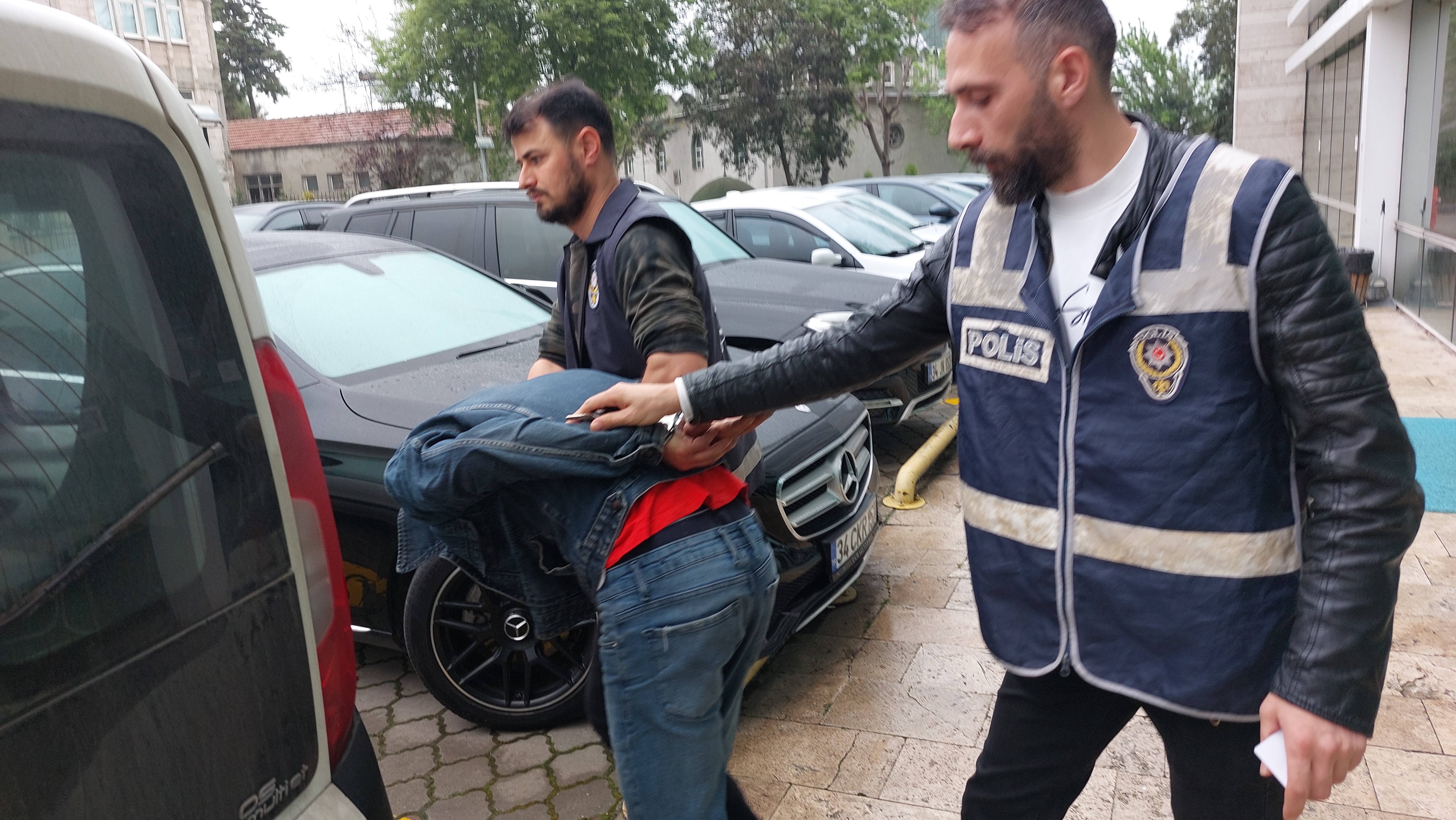 Hırsız Baltayı Taşa Vurdu Çaldığı Bisiklet Hakimin Çıktı (1)