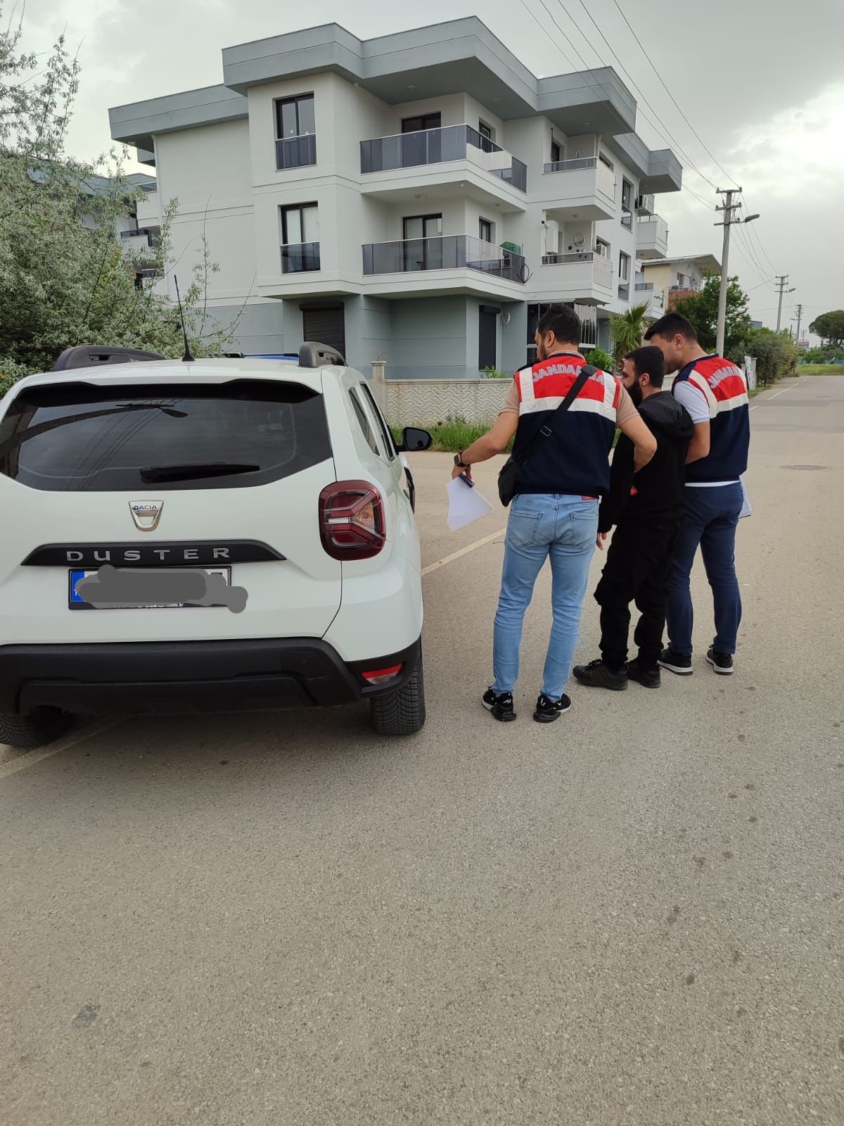 İzmir’de Deaş Operasyonu Çok Sayıda Gözaltı (1) Kopya