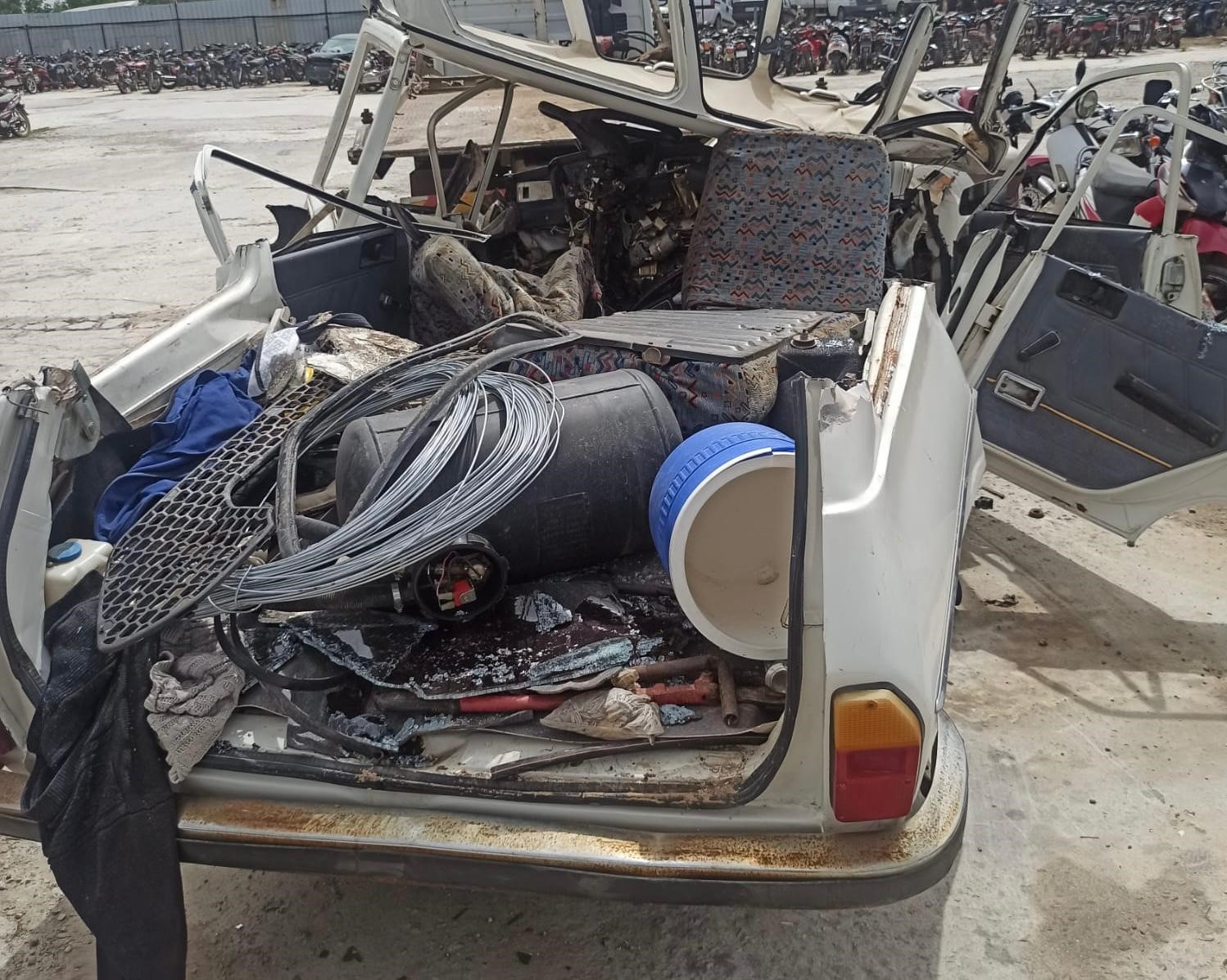 Manisa'da Feci Kaza! Tırla Otomobil Çarpıştı 1 Ölü (3)