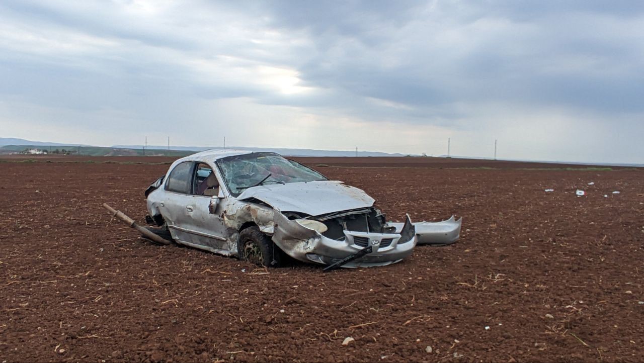 Otomobil Şarampole Savruldu Feci Kazada 2’Si Çocuk, 4 Yaralı (3)