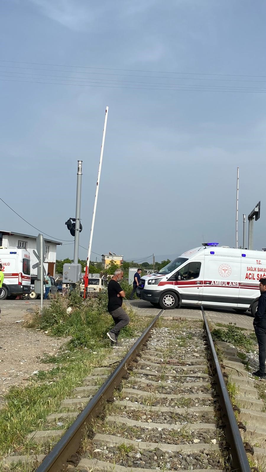 Tren Kazasında 1 Kişi Ağır Yaralandı (1)