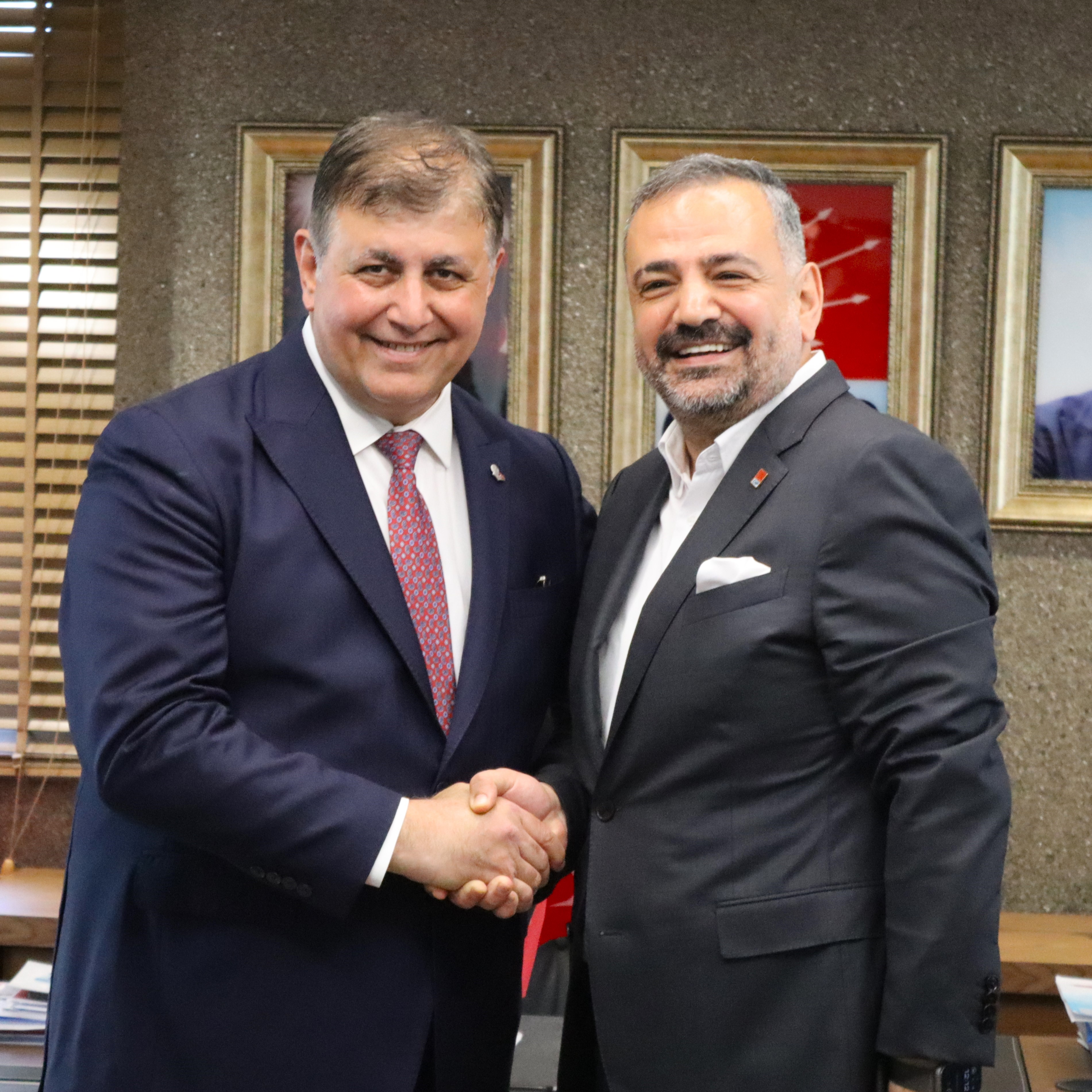 İzmir Büyükşehir Belediye Başkanı Cemil Tugay’dan Seçmene Teşekkür (2)