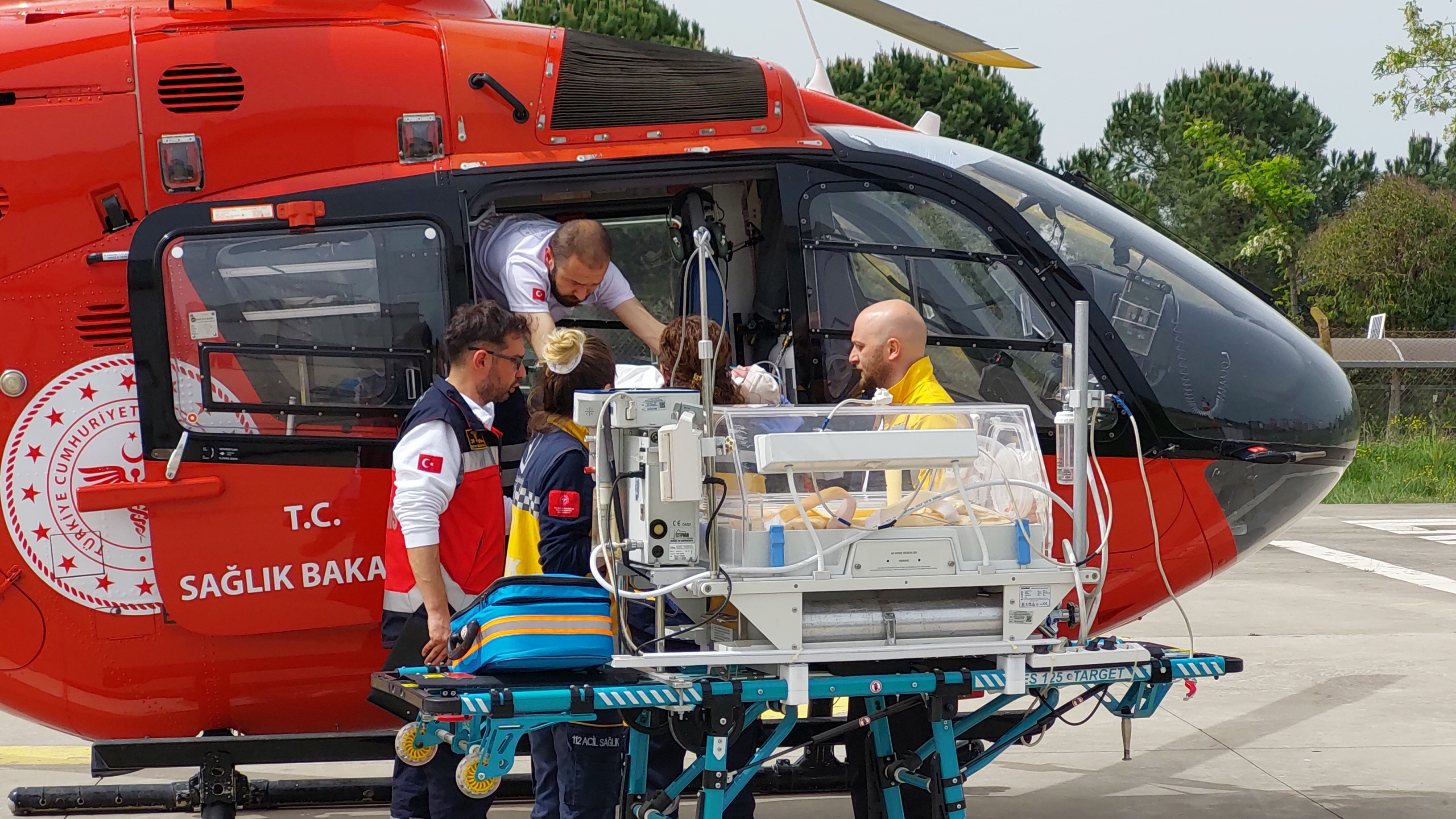 Ambulans Helikopter Erken Doğan Bebek Için Havalandı (4)