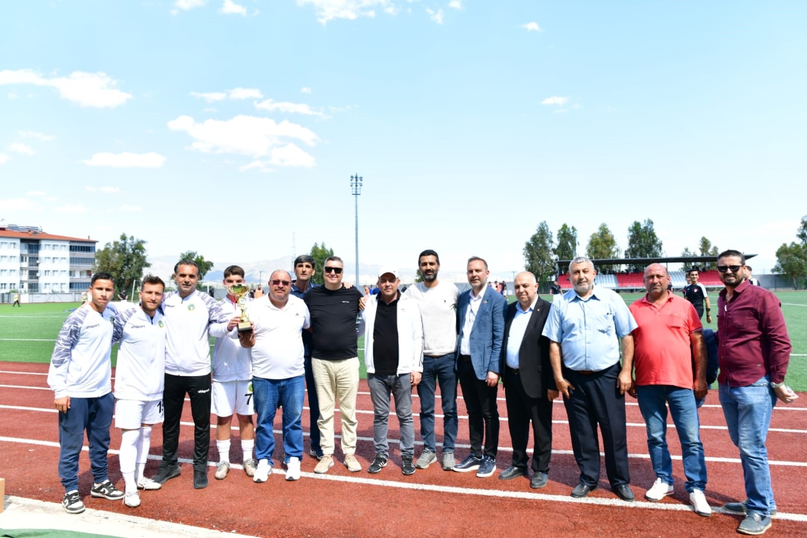 Alaşehir Belediyespor, Kırkağaç Acar İdmanyurdu'nu Farklı Yendi (3)