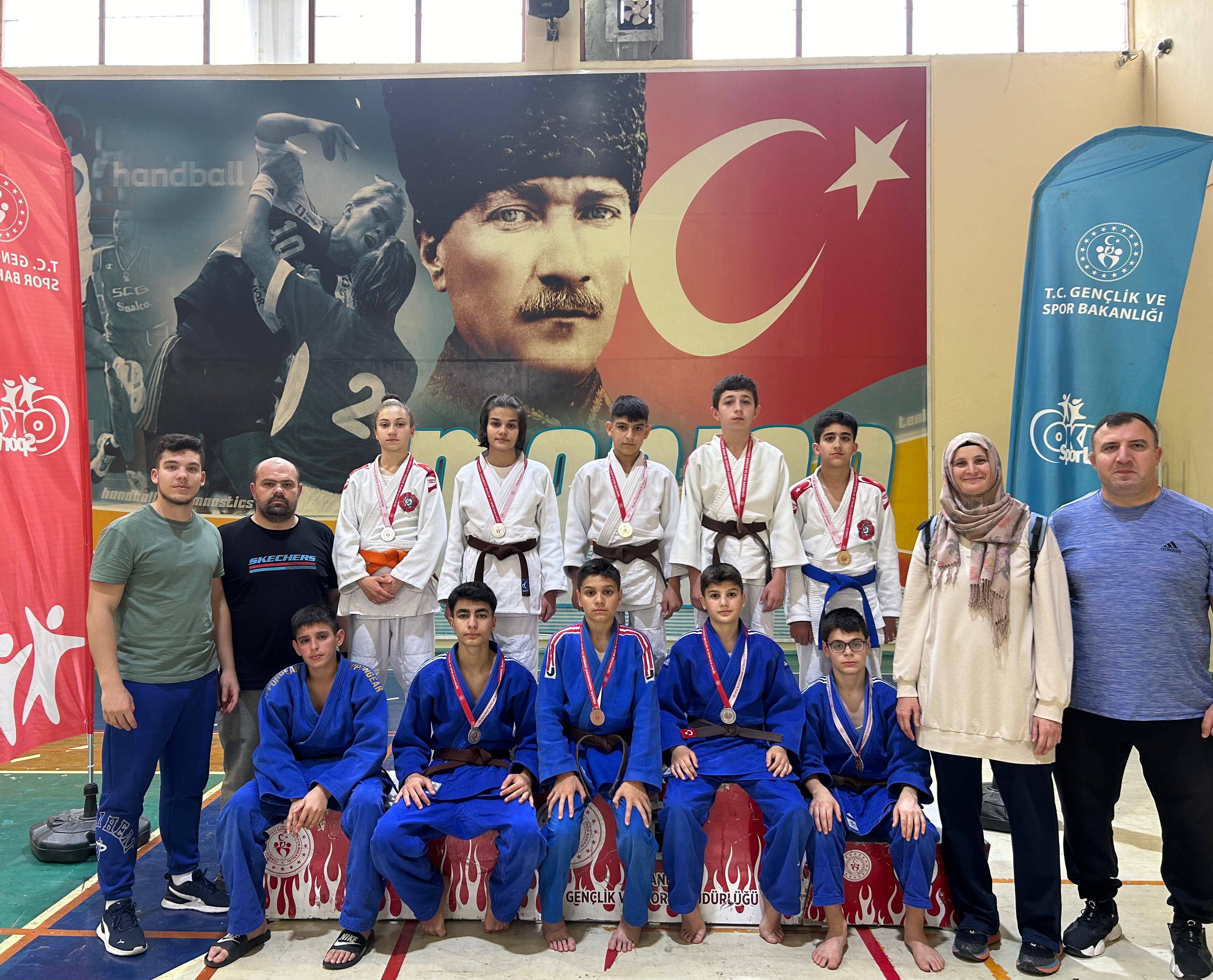 Büyükşehir'in Sporcuları Türkiye Judo Şampiyonası'nda Manisa’yı Temsil Edecek (3)