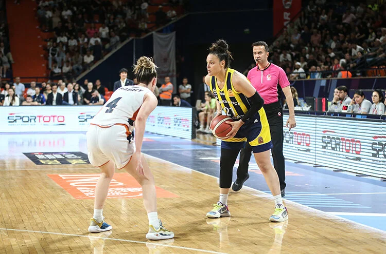 Fenerbahçe Kadın Basketbol Takımı, Ligde 18. Kez Şampiyon Oldu