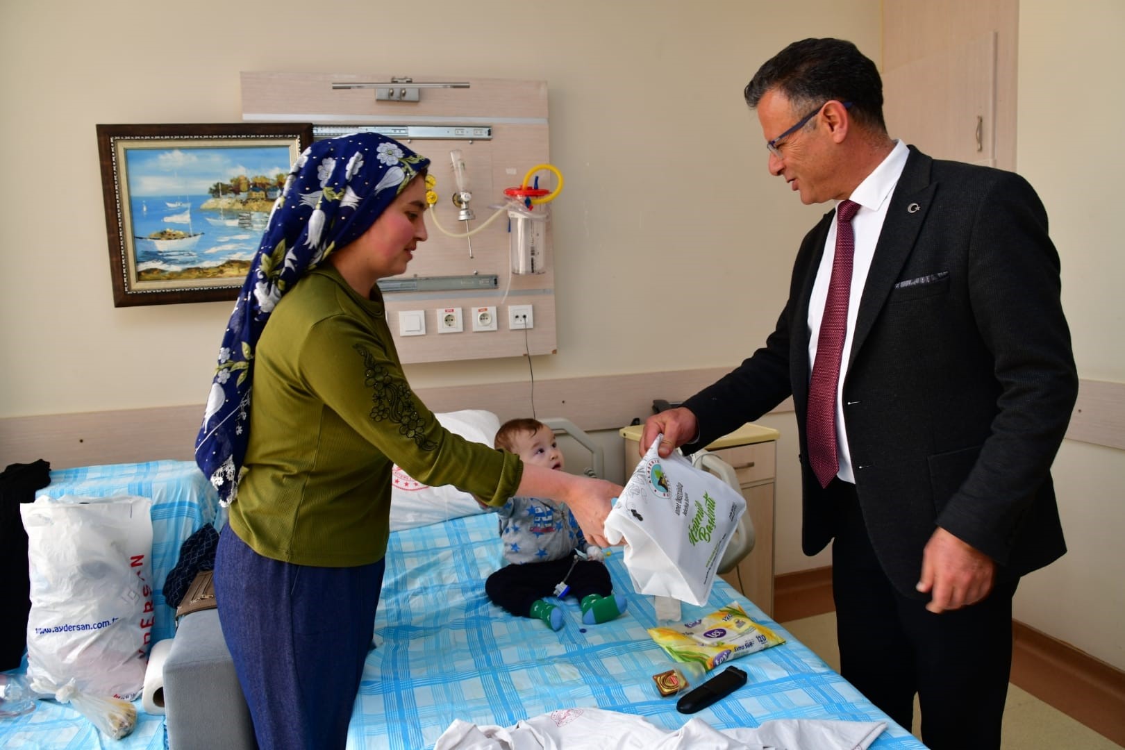 Başkan Öküzcüoğlu, Bayramı Hastanede Tedavi Gören Çocuklarla Kutladı (5)