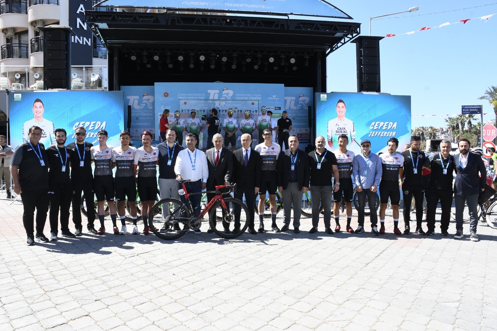 Cumhurbaşkanlığı Bisiklet Turu'nda Kuşadası Manisa Etabı Başladı (3)