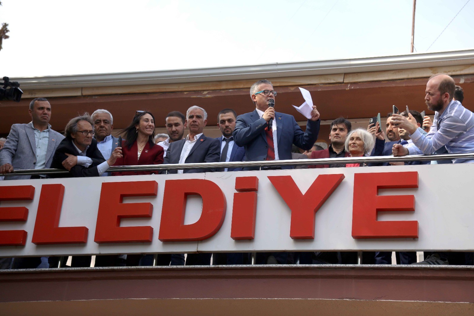 Gördes’te Yeni Belediye Başkanı İbrahim Büke Görevine Başladı (2)