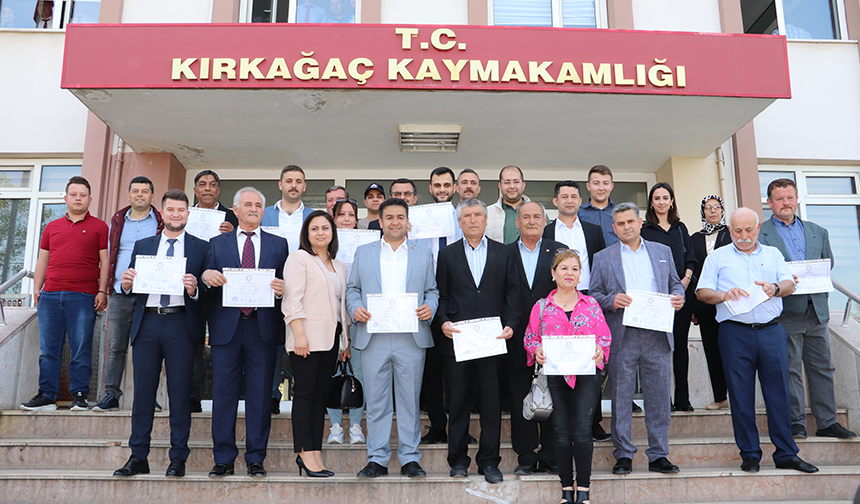 Kırkağaç Belediye Başkanı Üstün Dönmez Mazbatasını Aldı (1)