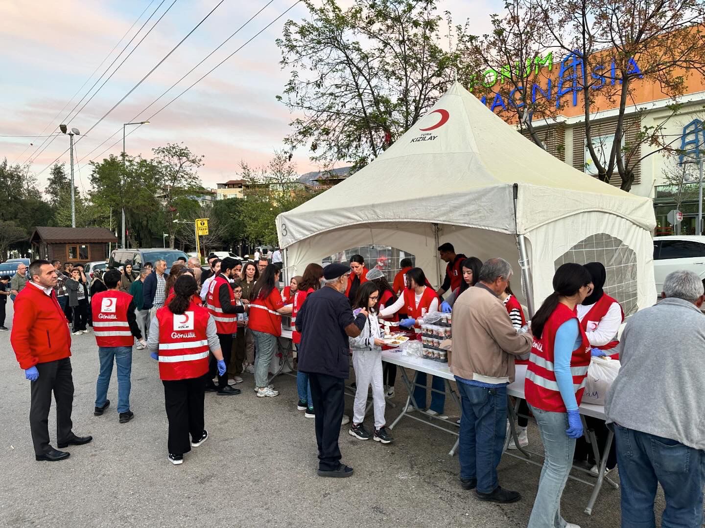 Magi̇ad'dan Manisa'da Iftar Programı (6)